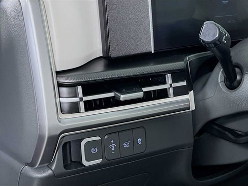 Used 2025 Hyundai Santa Fe SEL image 10