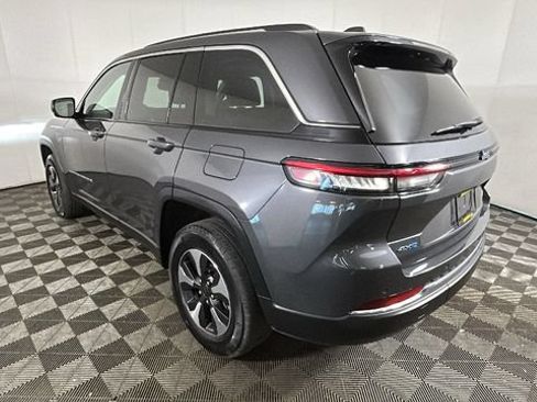 Used 2023 Jeep Grand Cherokee 4WD 4xe image 4