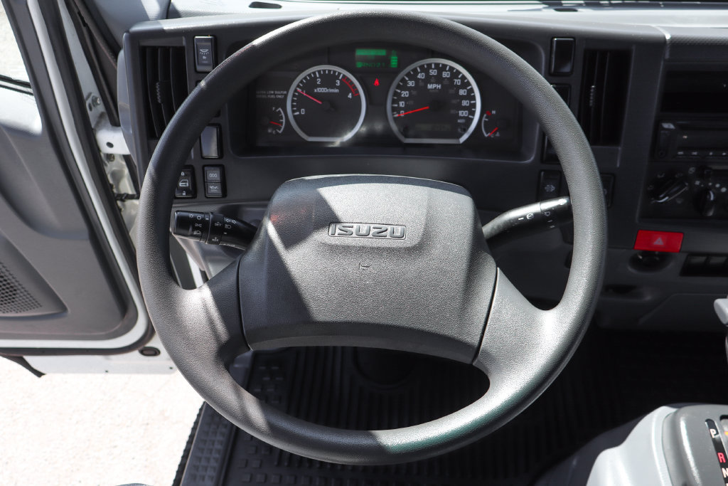 Used 2021 Isuzu NPR RWD image 21