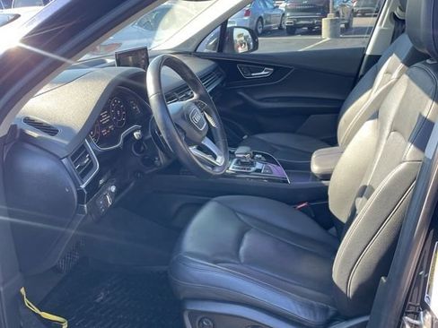 Used 2017 Audi Q7 3.0T Prestige image 7