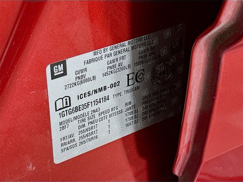 Used 2015 GMC Canyon SLE image 30