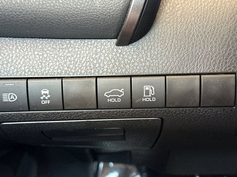 Certified 2023 Toyota Camry LE FWD image 30