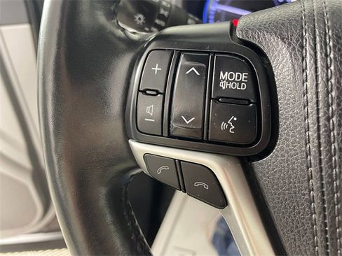 Used 2018 Toyota Highlander XLE image 13