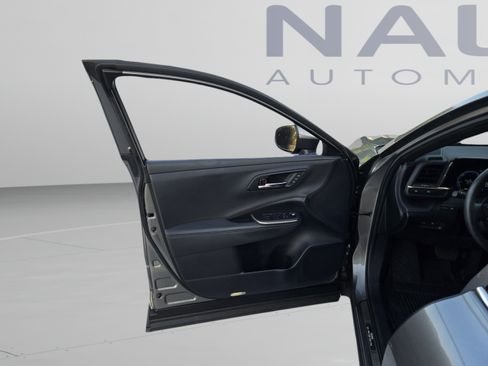 Used 2023 Toyota Crown AWD/4WD image 9