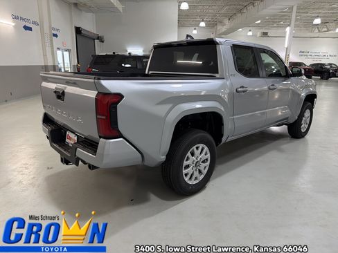 New 2026 Toyota Tacoma SR5 RWD image 9