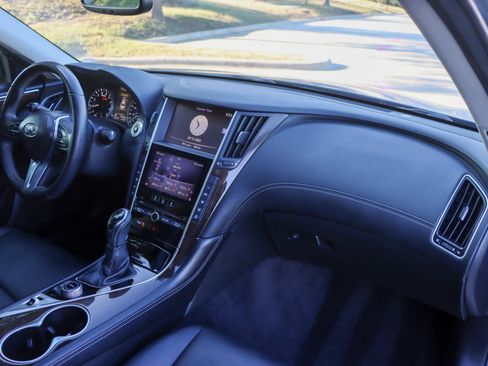 Used 2018 INFINITI Q50 Luxe RWD image 22