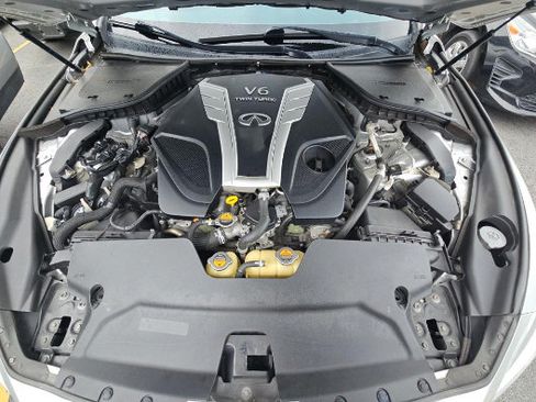 Used 2018 INFINITI Q50 Luxe w/ Essential Package (3.0T Luxe) AWD/4WD image 6