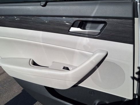 Used 2018 Hyundai Sonata Limited w/ Limited Ultimate Package 03 image 14