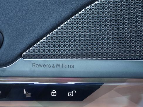 Certified 2023 BMW 740i RWD image 17