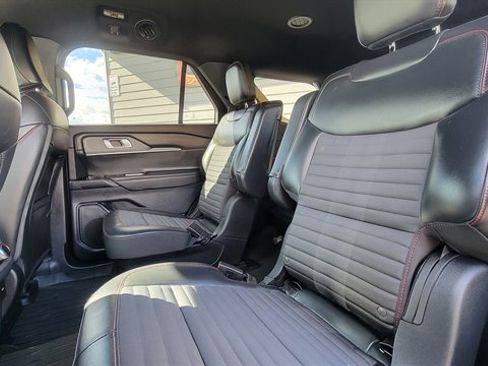 Used 2025 Ford Explorer ST-Line image 62