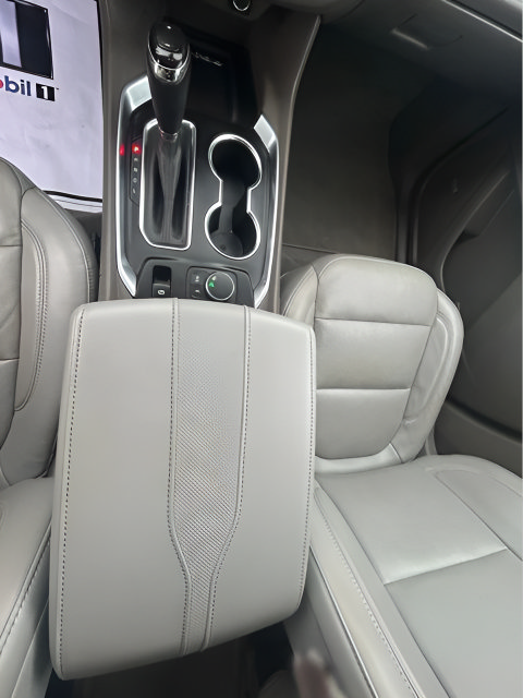 Used 2020 Chevrolet Traverse Premier FWD image 14
