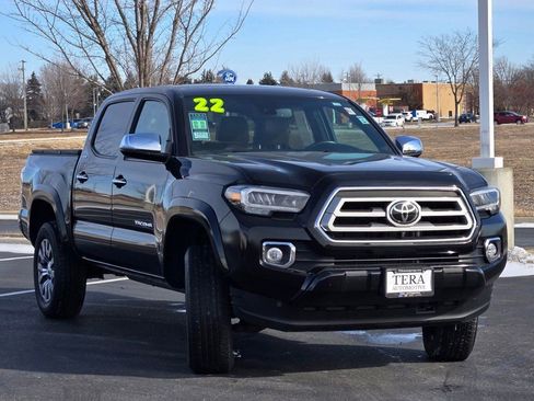 Used 2022 Toyota Tacoma Limited image 3