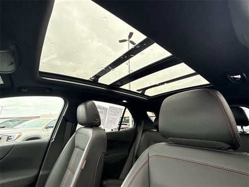 Certified 2023 Chevrolet Equinox RS w/ LPO, Floor Liner Package image 18