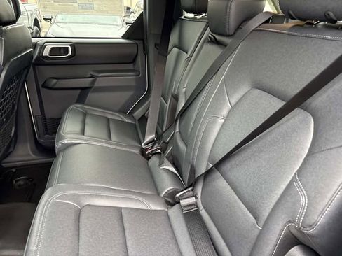 New 2026 Ford Bronco Badlands w/ Sasquatch Package image 18