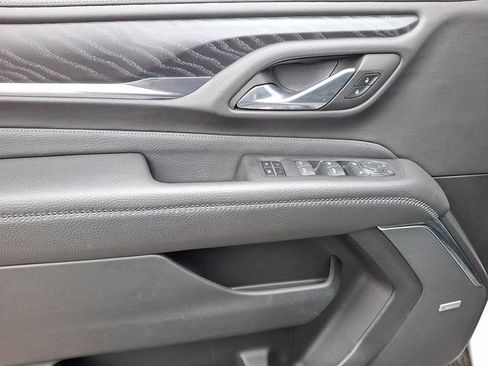 Used 2023 GMC Yukon XL Denali image 17