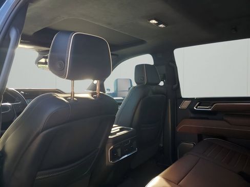 Used 2025 GMC Sierra 2500 Denali Ultimate w/ Max Trailering Package image 19