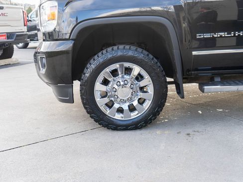 Used 2019 GMC Sierra 2500 Denali w/ Duramax Plus Package image 28