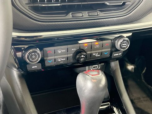 Used 2022 Jeep Compass Trailhawk w/ Sun and Sound Group image 15