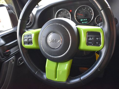 Used 2018 Jeep Wrangler Unlimited Sport S image 23