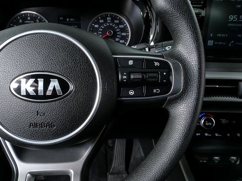 Used 2021 Kia K5 LXS image 10