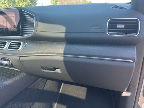New 2026 Mercedes-Benz GLS 450 4MATIC image 38