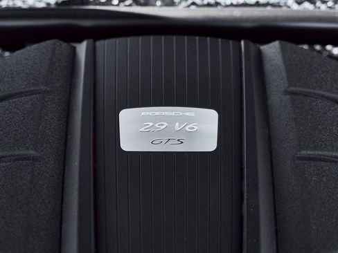 Used 2025 Porsche Macan GTS AWD/4WD image 17