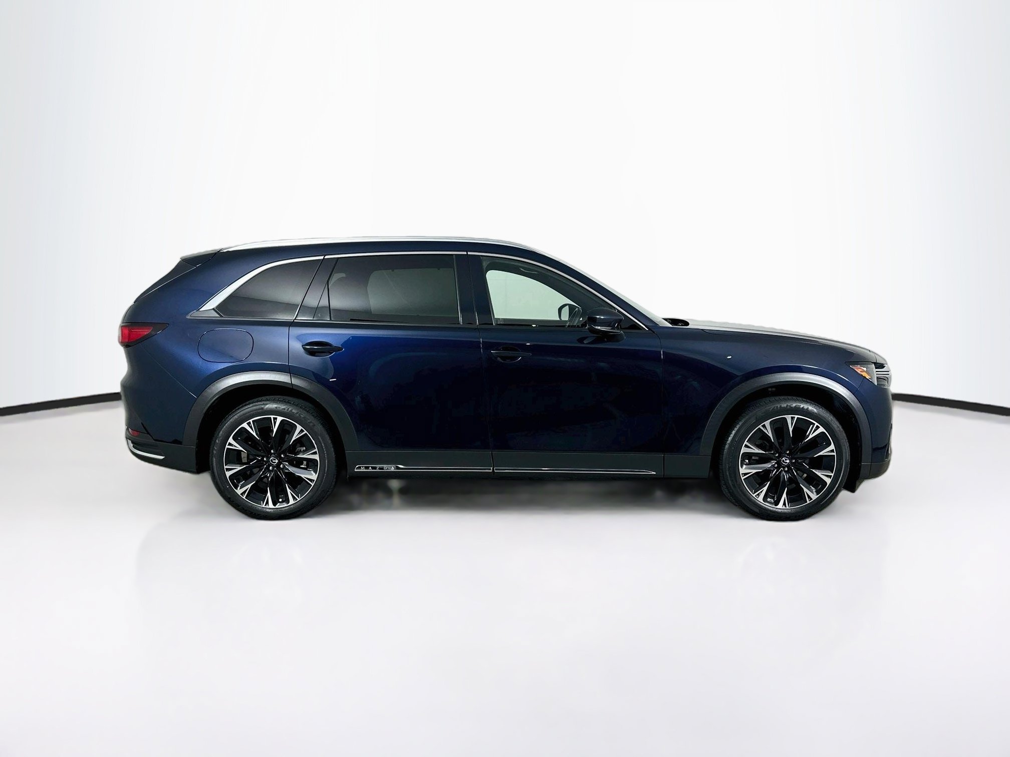 Used 2024 MAZDA CX-90 Plug-In Hybrid w/ Premium Plus AWD/4WD image 10