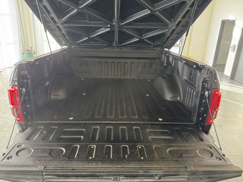 Used 2015 Ford F150 Platinum w/ Equipment Group 701A Luxury image 41