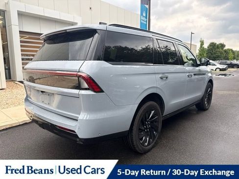 Used 2025 Lincoln Navigator Reserve w/ Jet Appearance Package AWD/4WD image 7