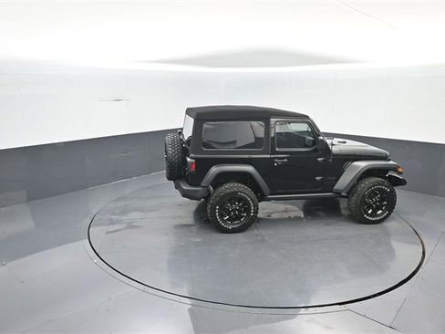 Used 2022 Jeep Wrangler Willys image 28