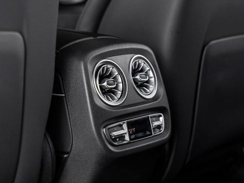 Used 2025 Mercedes-Benz G 550 image 40