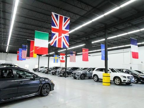 Used 2022 Volvo S60 T8 R-Design Expression w/ Premium Package image 2