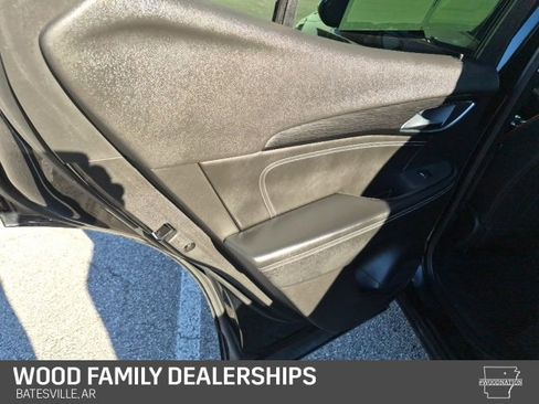 Used 2022 Buick Envision Essence w/ Technology Package II image 22