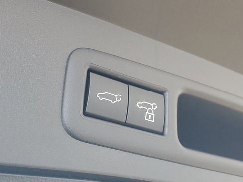 Used 2025 Lexus UX 300h FWD w/ Accessory Package (Z1) image 13