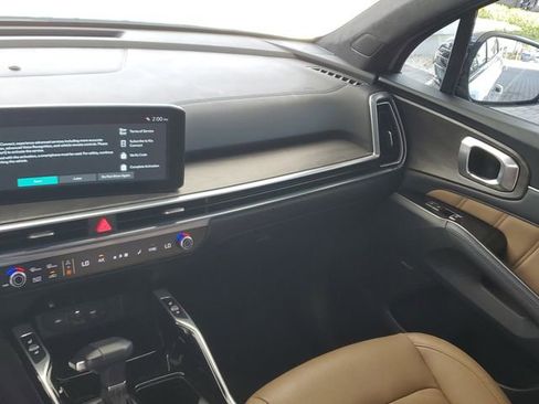 Certified 2025 Kia Sorento SX Prestige w/ Olive Brown Leather Package image 16