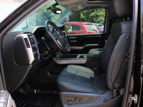 Used 2018 Chevrolet Silverado 1500 LTZ Z71 w/ LTZ Plus Package AWD/4WD image 26