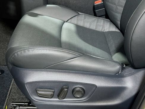 New 2026 Toyota Tacoma TRD Off-Road AWD/4WD image 18