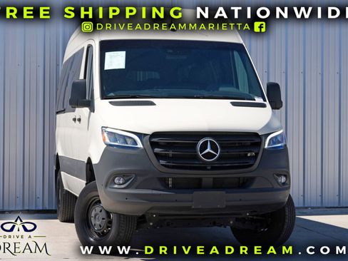 Used 2023 Mercedes-Benz Sprinter 2500 image 2