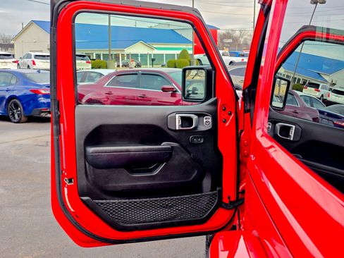 Used 2022 Jeep Wrangler Rubicon w/ Safety Group image 28