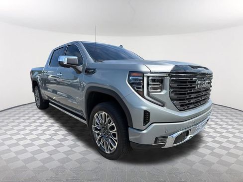 Used 2025 GMC Sierra 1500 Denali Ultimate AWD/4WD image 3