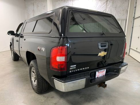 Used 2011 Chevrolet Silverado 1500 W/T w/ LS Package AWD/4WD image 5