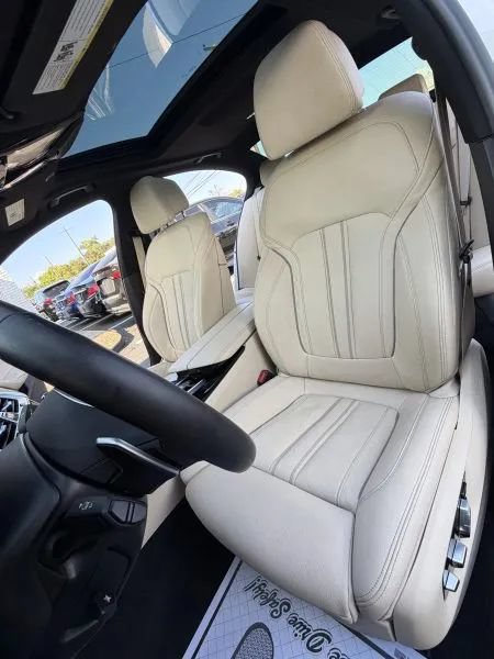 Used 2020 BMW 530i RWD image 17