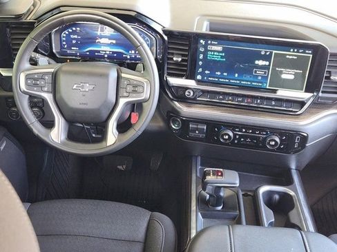 Used 2024 Chevrolet Silverado 1500 LT Trail Boss w/ Convenience Package II image 27