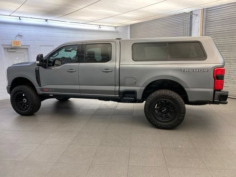 Used 2024 Ford F250 Lariat w/ Lariat Ultimate Package AWD/4WD image 5
