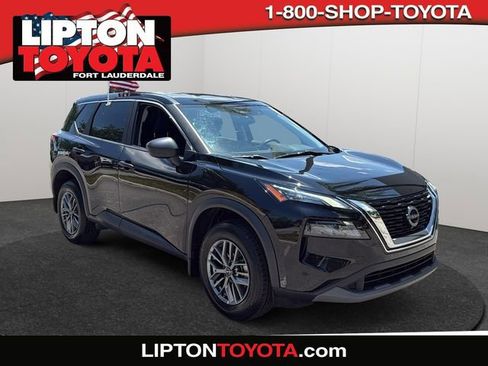 Used 2023 Nissan Rogue S AWD/4WD image 1