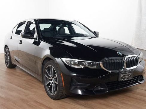 Used 2019 BMW 330i xDrive Sedan w/ Convenience Package AWD/4WD image 3