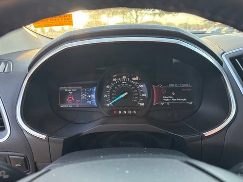 Used 2016 Ford Edge Titanium w/ Equipment Group 302A FWD image 17