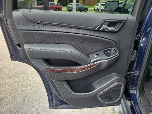 Used 2019 GMC Yukon SLE w/ SLE Value Package AWD/4WD image 15
