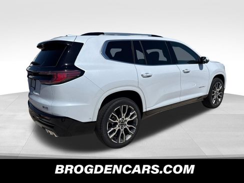 New 2026 GMC Acadia Denali Ultimate w/ LPO, All-Weather Package AWD/4WD image 3