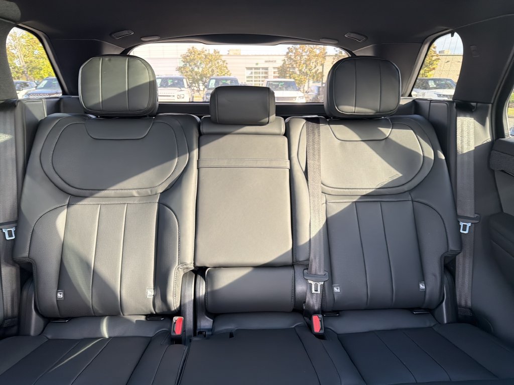 New 2027 Land Rover Range Rover Sport Dynamic SE AWD/4WD image 27